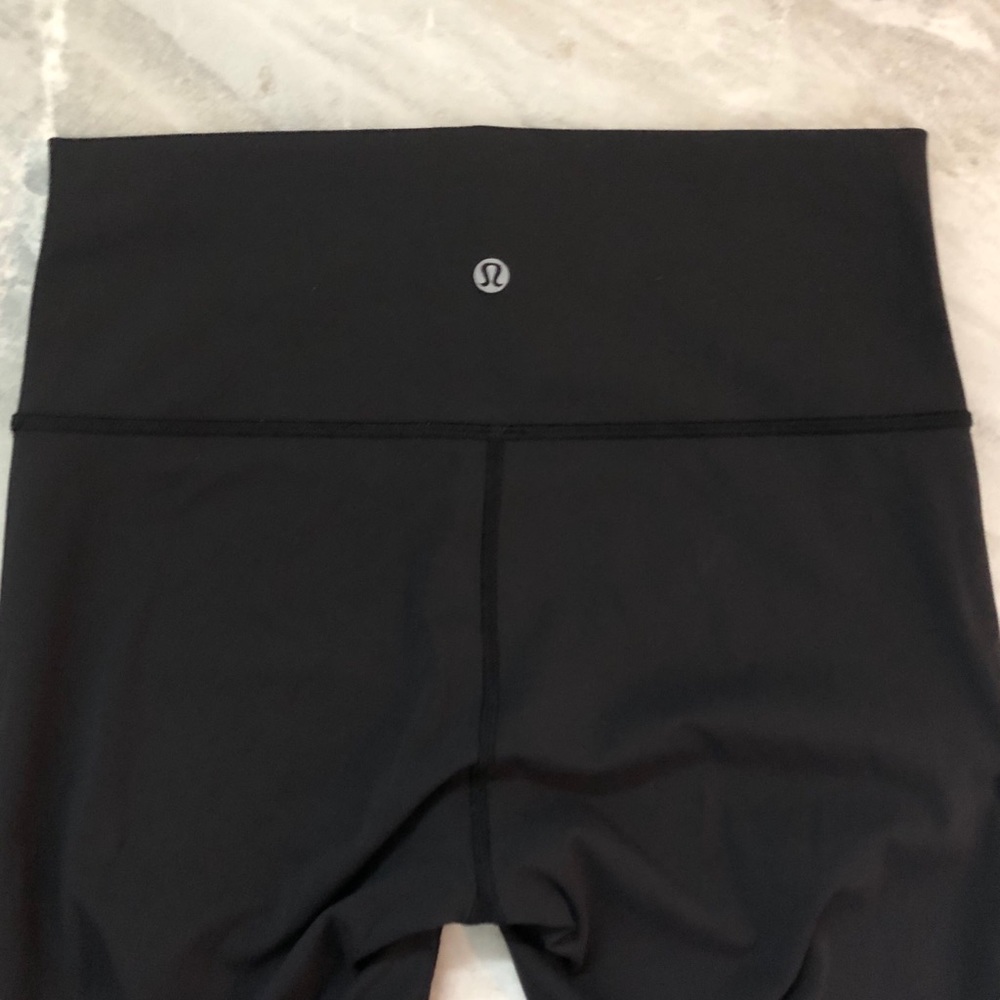 EUC Full Luxtreme High Rise Wunder Under 7/8 Pant
